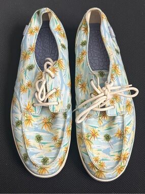 Reef Men's Light Blue Palm Tree Boat Shoes